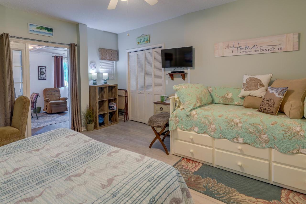 Sneads Ferry Vacation Rental Studio With Water Views Exterior photo